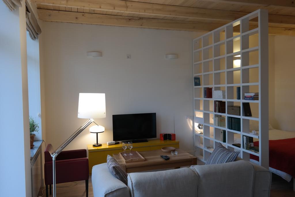 Ferienwohnung The White Loft Tbilisi Zimmer foto